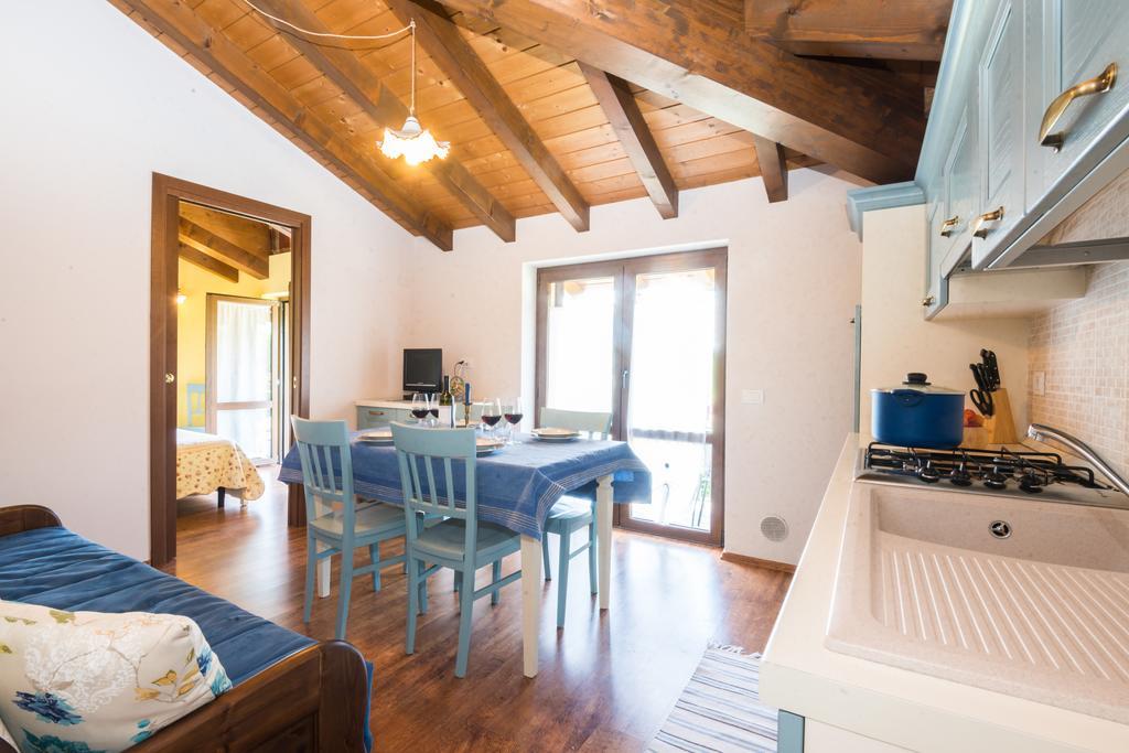 Agriturismo Alla Poncia Gravedona Quarto foto